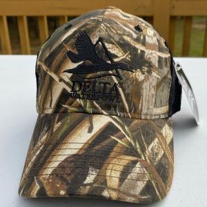 New with tag Camo realtree cap by Delta Waterfowl